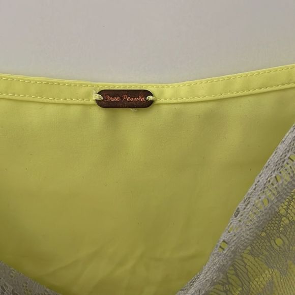 Free people cropped Lacey tank top yellow size s - Picture 3 of 4